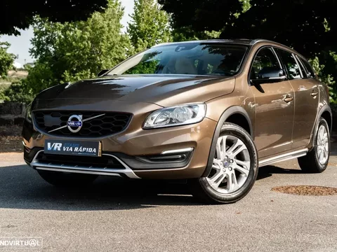 Volvo V60 Cross Country 2.0 D3 Momentum