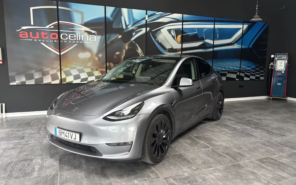 Tesla Model Y Performance Tração Integral