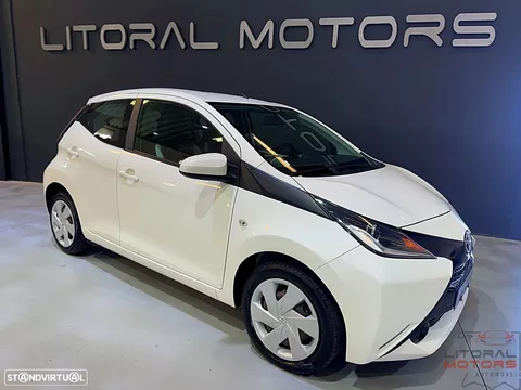Toyota Aygo 1.0 X-Play Plus