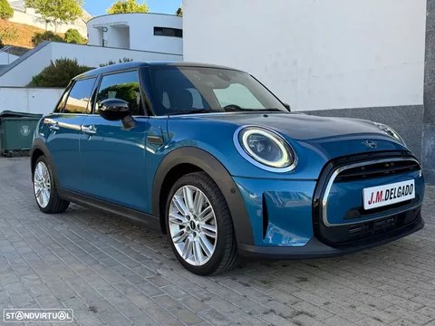 MINI 5 Portas Cooper Premium Extra Essential Auto