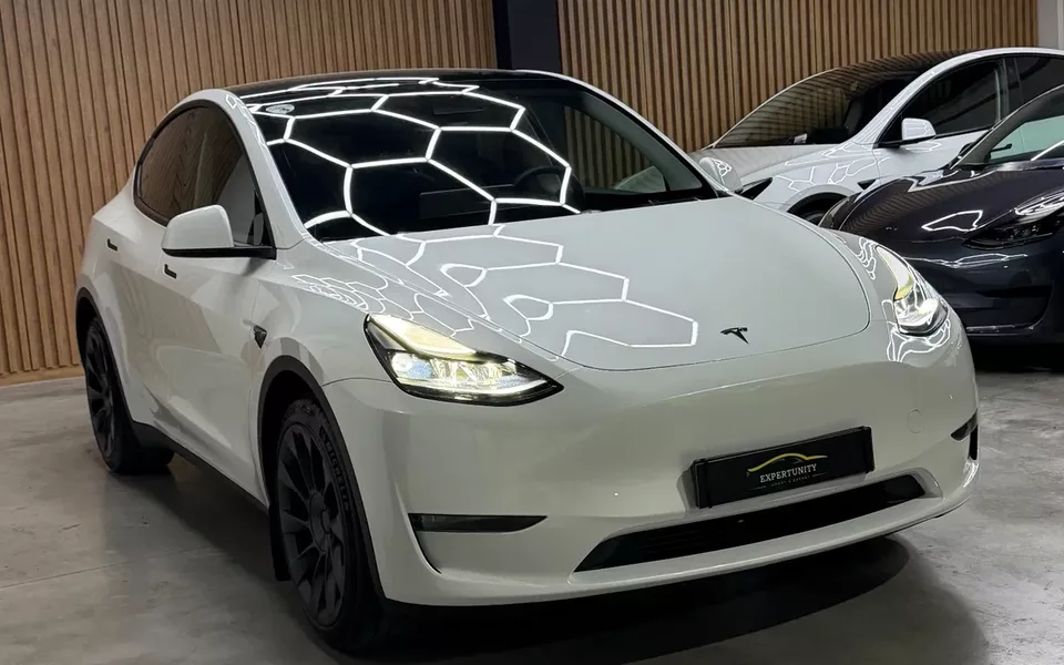 Tesla Model Y Long Range Tração Integral