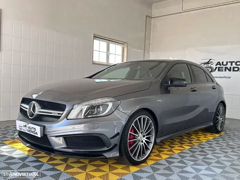 Mercedes-Benz A 45 AMG 4Matic Speedshift 7G-DCT