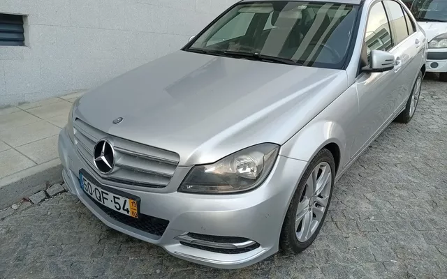 Mercedes-Benz C 220