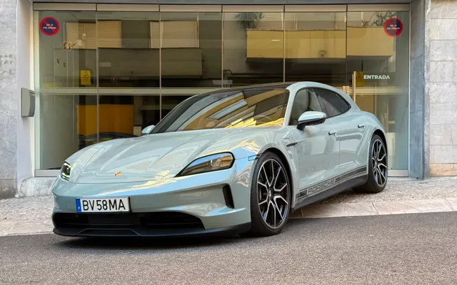 Porsche Taycan Sport Turismo Black Edition