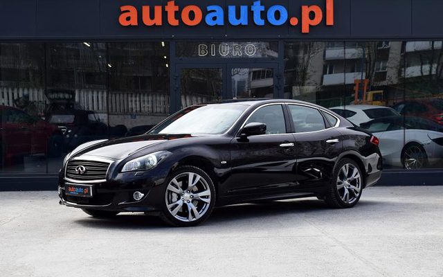 Infiniti M 2011