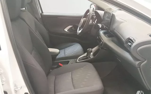 TOYOTA Yaris Yaris 120H 1.5 Active Plus