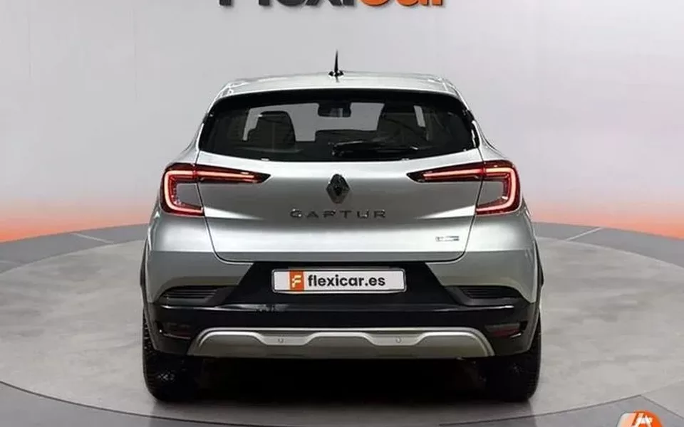 RENAULT Captur E-Tech engineered HEV 105kW (145CV)