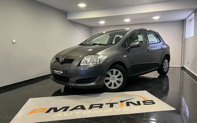 Toyota Auris 1.4 D-4D Sol