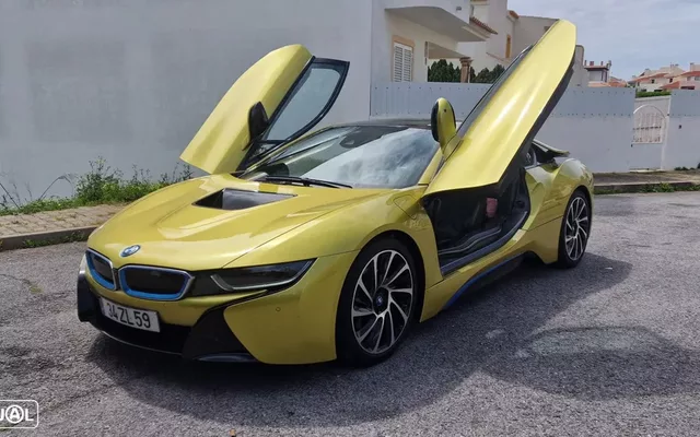 BMW i8