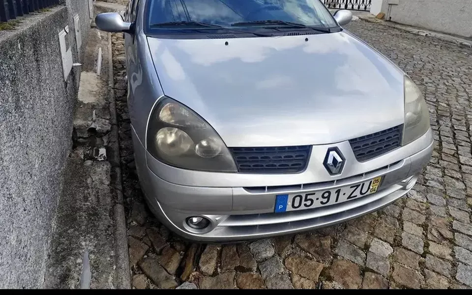 Renault Clio 1.2 16V Privilège Luxe