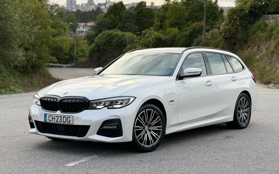 BMW 320 e Pack Desportivo M Auto