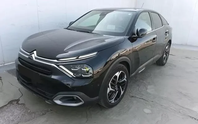 Citroën C4 PureTech 130 Stop&Start EAT8 SHINE