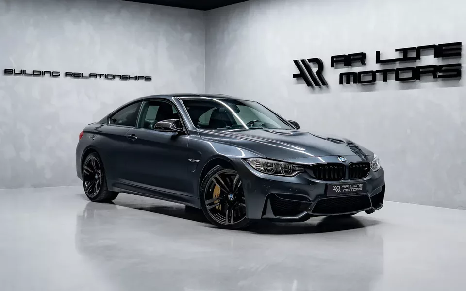 BMW M4 Auto