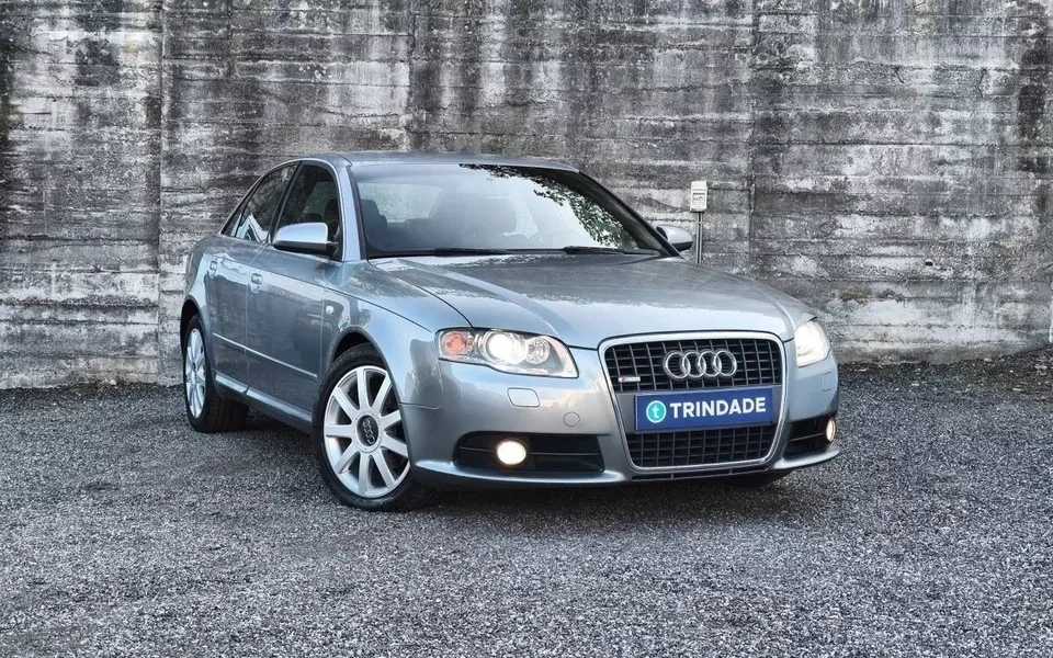 Audi A4 2.0 TDI S-line