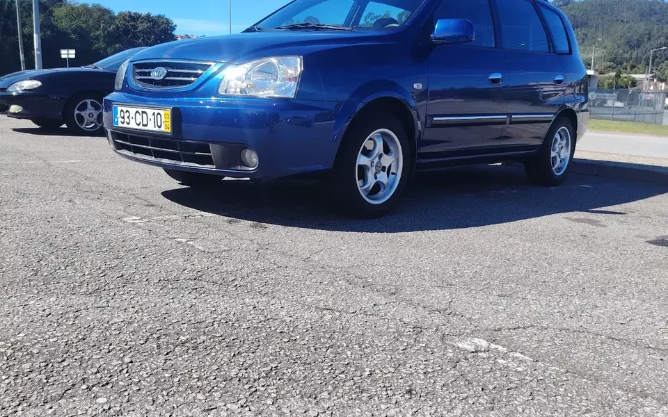 Kia Carens