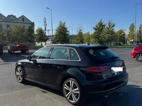 Audi A3 Sportback 1.6 TDI (clean diesel) S line Sport Pack