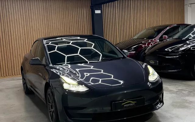 Tesla Model 3 Standard RWD