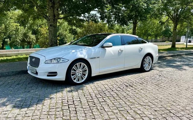Jaguar XJ 3.0 V6 Versão Longa Autobiography