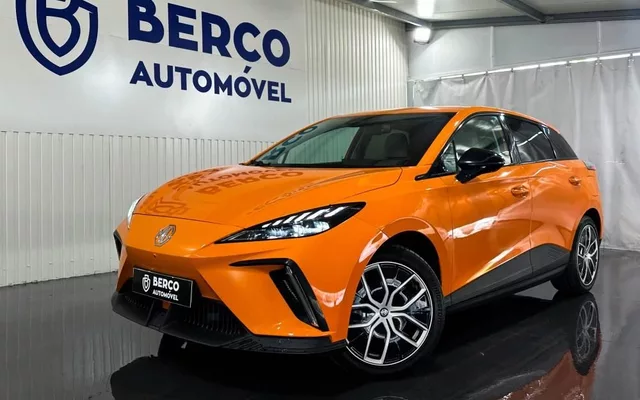 MG MG4 64 kWh Luxury