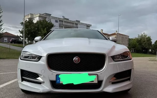 Jaguar XE 20d AWD Aut. R-Sport