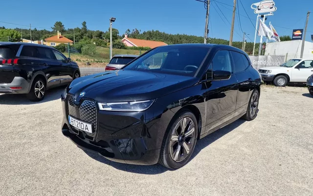 BMW iX xDrive 50 Pack Desportivo