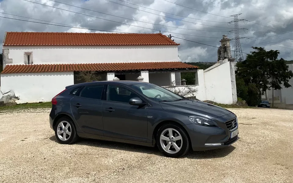 Volvo V40 D2