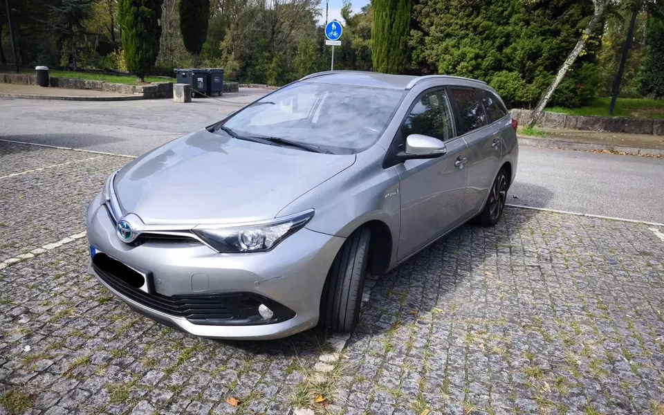 Toyota Auris Touring Sports 1.8 HSD Comfort+P.Sport