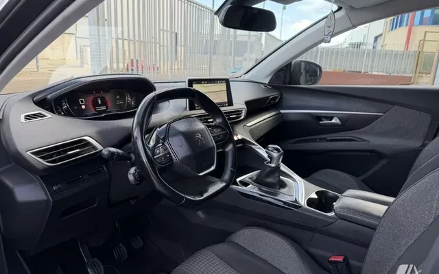 PEUGEOT 3008 SUV 3008 1.6BlueHDi Allure S&S 120 - 10975€ en Palencia