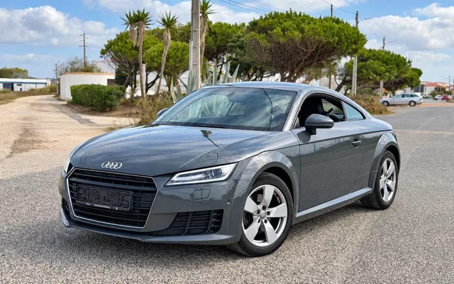 Audi TT Coupé 2.0 TDI S-line