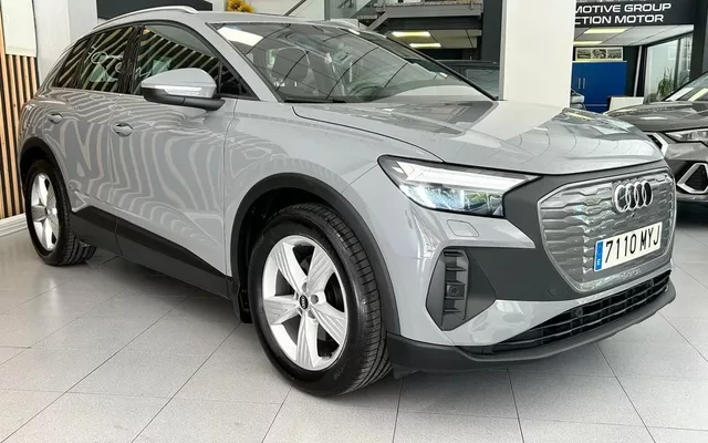 AUDI Q4 e-tron 35 Business Advanced