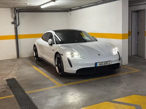 Porsche Taycan 4S