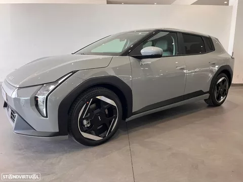 Kia EV4 81.4 kWh Tech