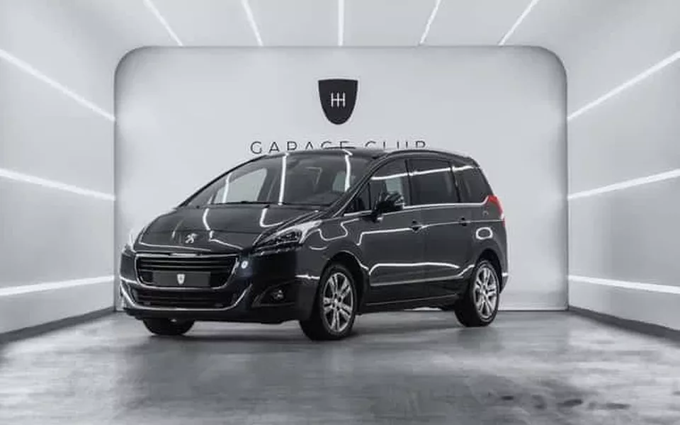 PEUGEOT 5008 5008 1.6 BlueHDI Allure 7 pl. 120