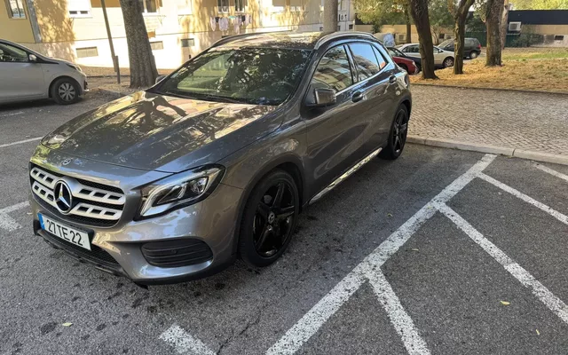 Mercedes-Benz CLA 180