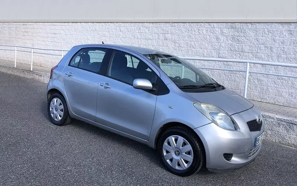 Toyota Yaris 1.0 VVT-i AC Manual
