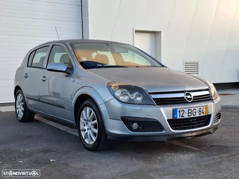 Opel Astra 1.3 CDTI Elegance