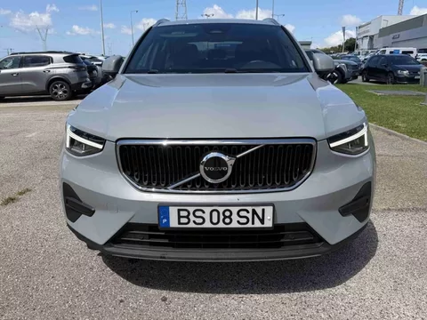 VOLVO - XC40 - XC40 2.0 B3 Core