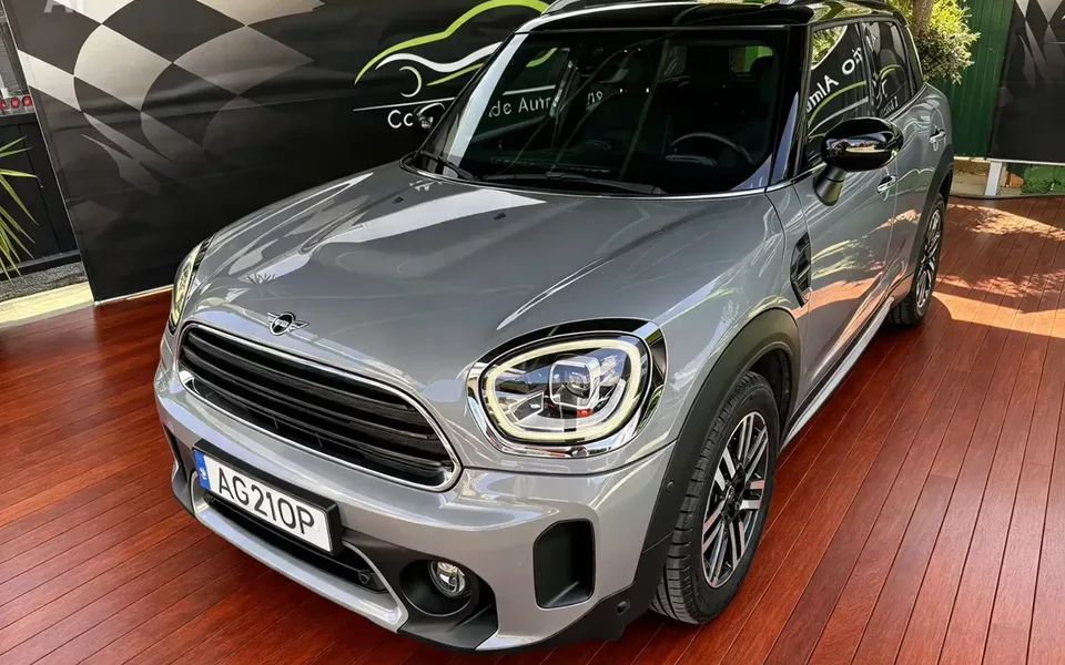 MINI Countryman Cooper D Premium Essential Auto