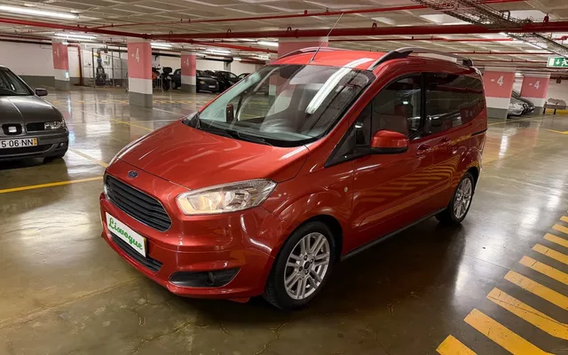 Ford Tourneo Connect 1.0i EcoBoost Titanium