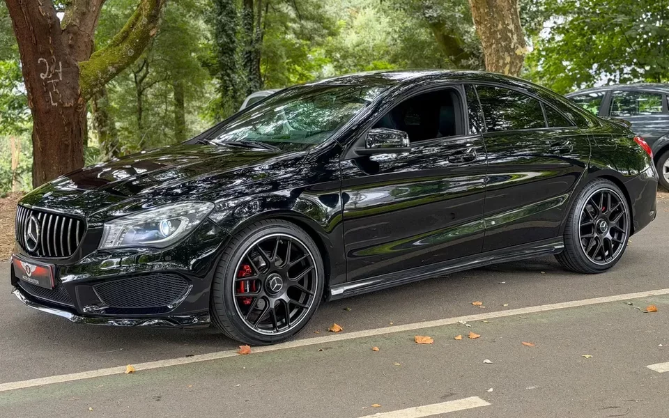Mercedes-Benz CLA 200 CDI 7G-DCT AMG Line