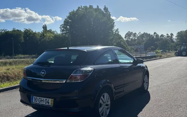 Opel Astra GTC 1.3 CDTI