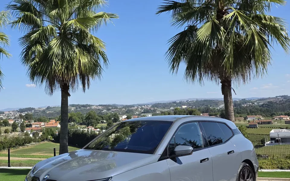 BMW iX xDrive40