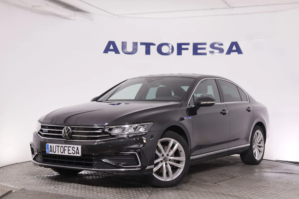 Volkswagen Passat GTE 1.4 TSI EPOWER AUTO DSG 218CV 4P # NAVY,IVA DEDUCIBLE,