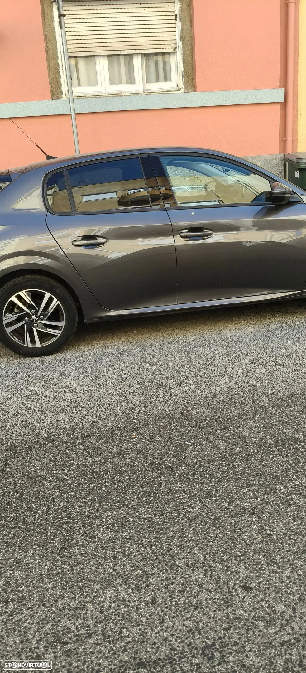 Peugeot 208 PureTech 100 EAT8 Active