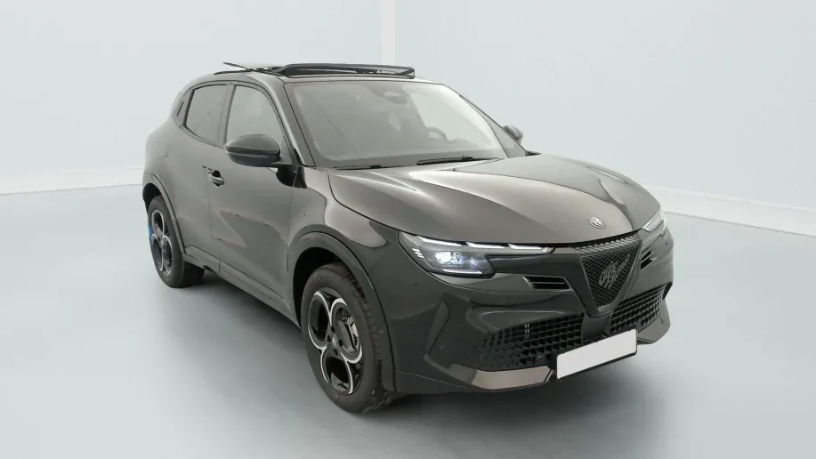 Alfa Romeo Junior 1.2 Ibrida 145 ch e-DCT6 Q4 Ti Zéro km immatriculé