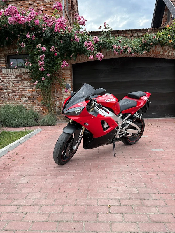 Yamaha R1 2 km