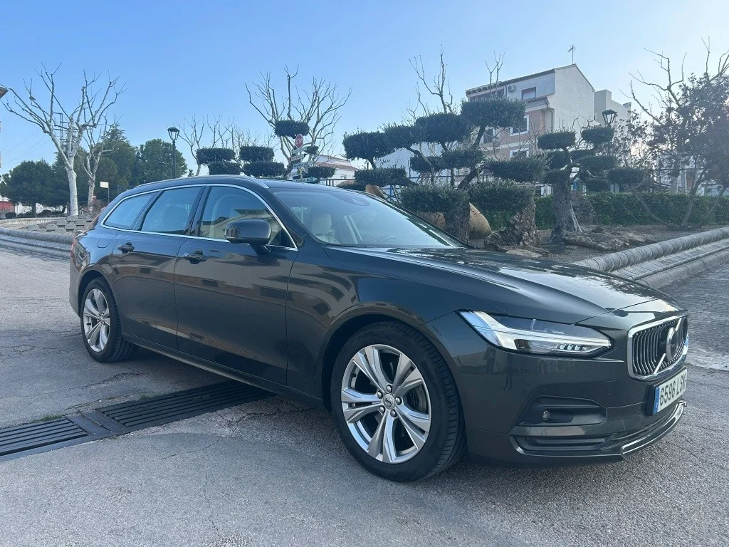VOLVO V90 V90 B4 Momentum Pro Aut.