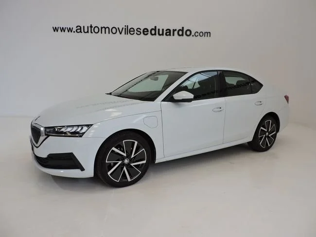 SKODA Octavia OCTAVIA 1.4 TSI PHEV iV 204 DSG6e Business