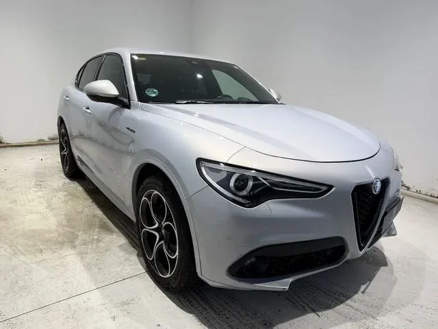 ALFA ROMEO Stelvio Stelvio 2.2 Veloce Q4 210 Aut.
