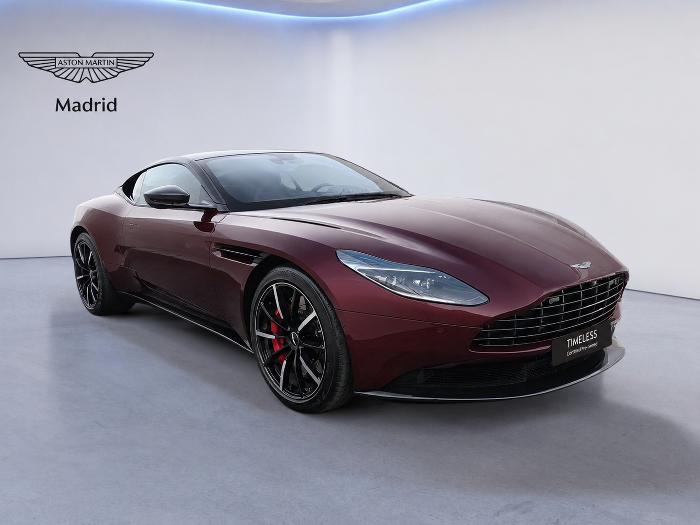 ASTON MARTIN DB11 Coupe V8